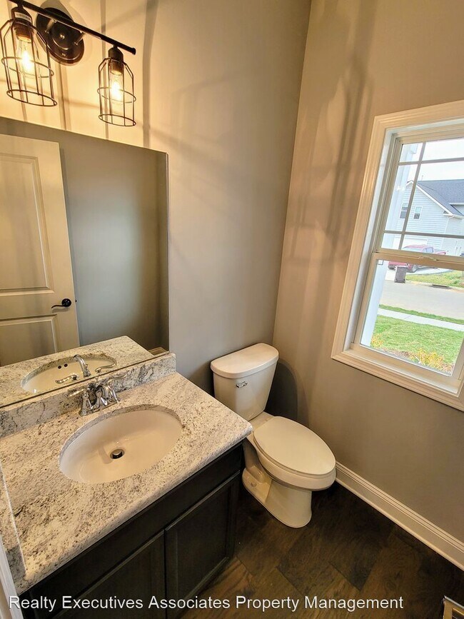 Building Photo - 4 br, 3.5 bath House - 2246 Nora Mae Road