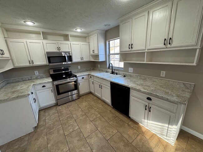Foto del edificio - 404 N.Hightower Ave