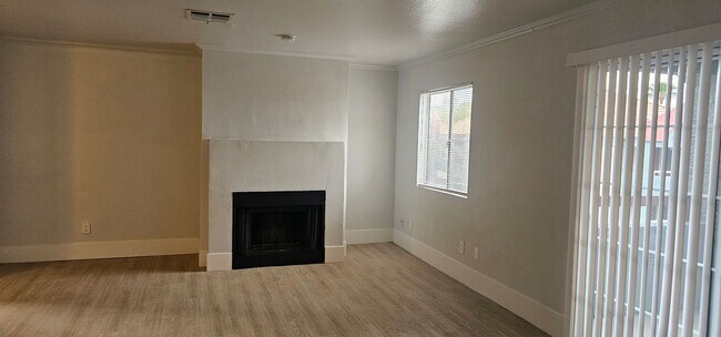 Foto del edificio - 8600 W Charleston Blvd