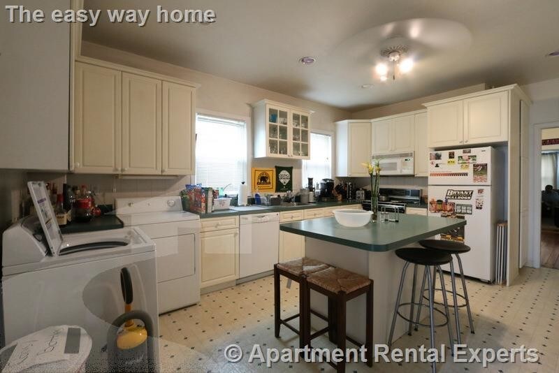 Primary Photo - 58 Berkshire St