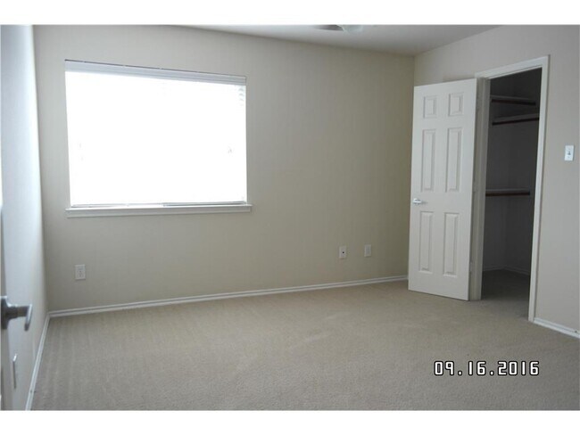 Building Photo - 9904 Northgate Dr