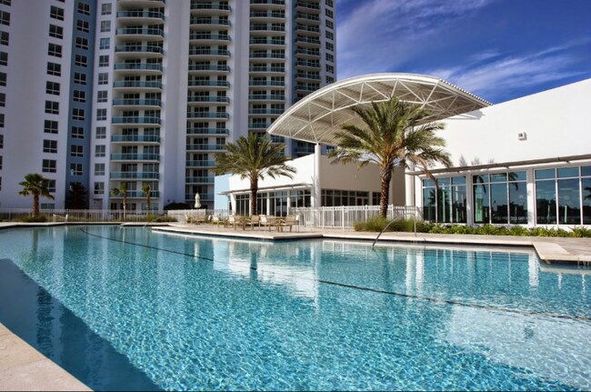 Foto del edificio - 241 Riverside Dr