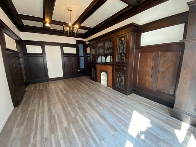 Building Photo - 516 Laguna St