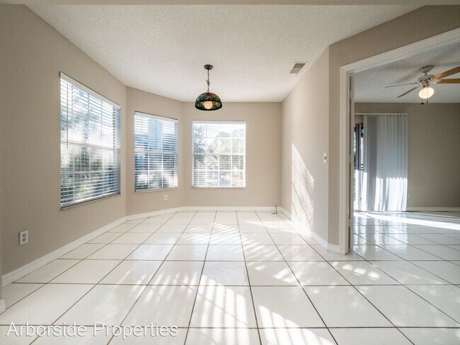 Foto del edificio - 944 Bakewell Ct