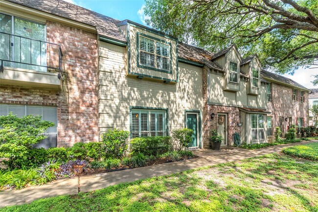 Foto del edificio - 14715 Barryknoll Ln