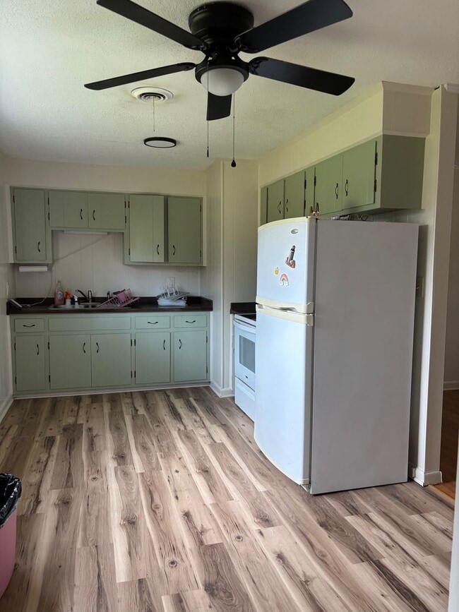 Building Photo - Cozy home in Grovetown