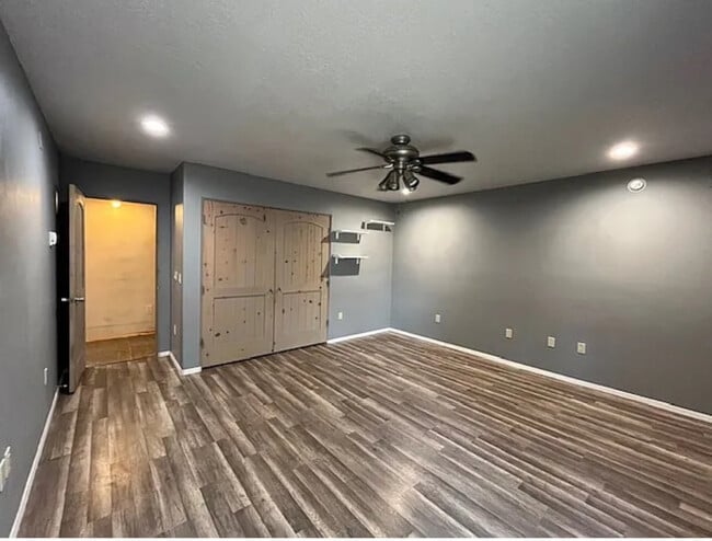Building Photo - 3996 Agua Fria St