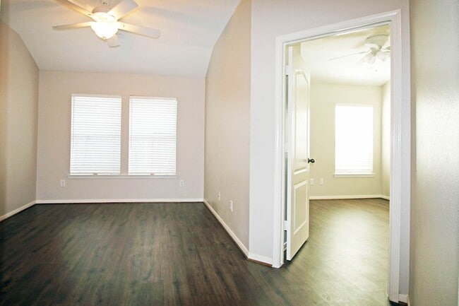 Foto del edificio - 21743 May Apple Ct