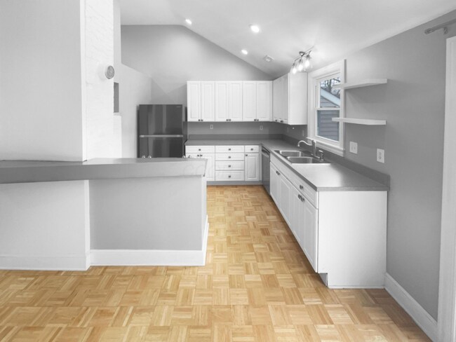 Foto del edificio - 281 E Selby Blvd