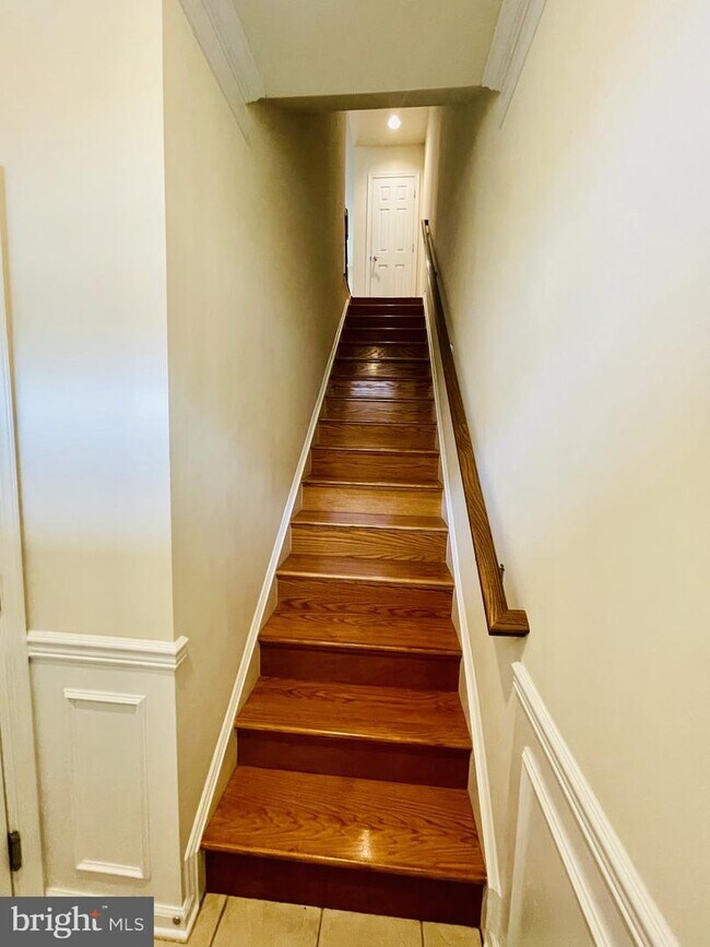 Building Photo - 9482 Canonbury Square