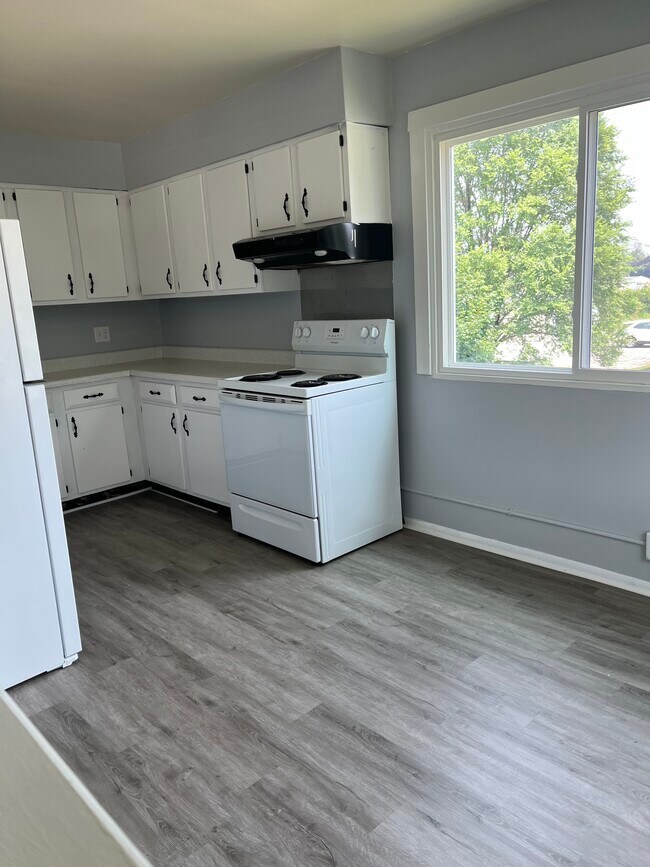 Foto del edificio - 3704 Parkway Blvd