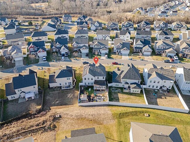 Building Photo - Lease to Own