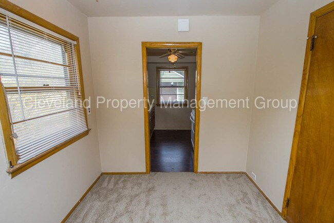 Building Photo - 24008 Knickerbocker Rd