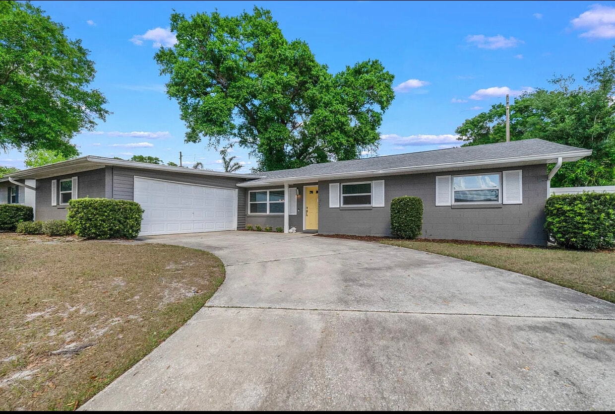 Primary Photo - 1701 Gaston Foster Rd
