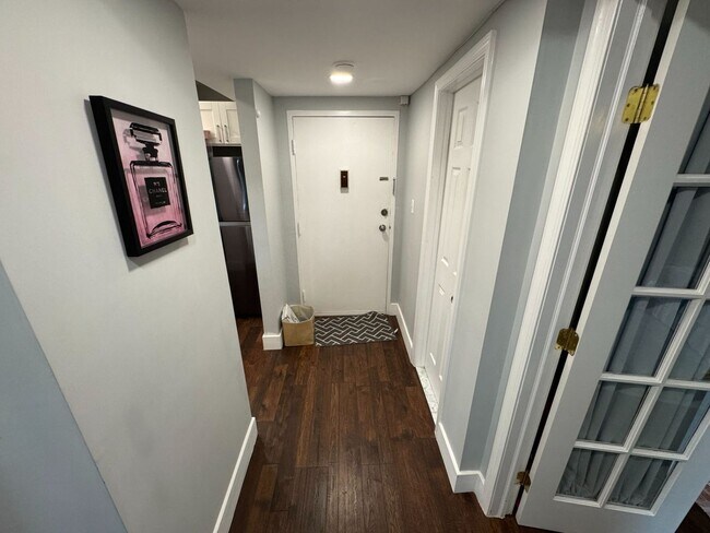 Building Photo - Light-filled 2 Bed 1 Bath Furnished Condo With Balcony In Barcroft Hills Condo - Utilities Included!