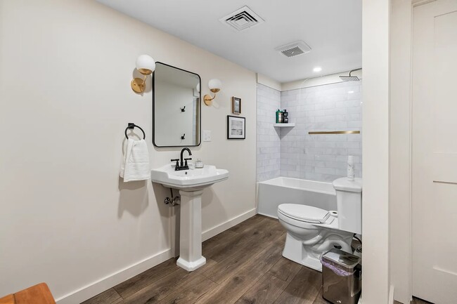 Building Photo - 513 Winola Rd