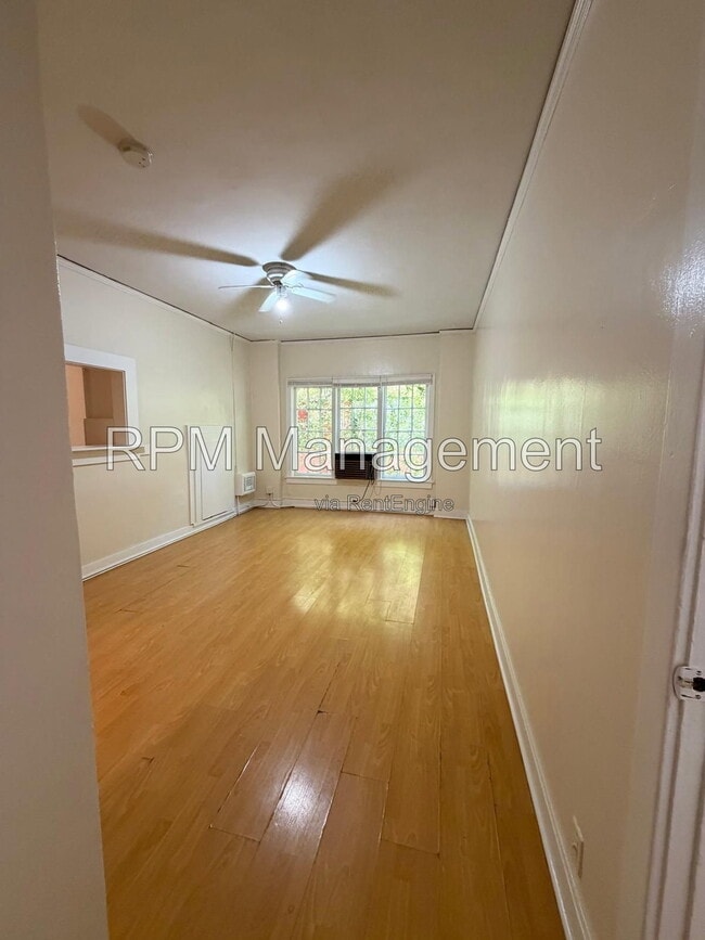 Building Photo - 1825 Ivar Ave