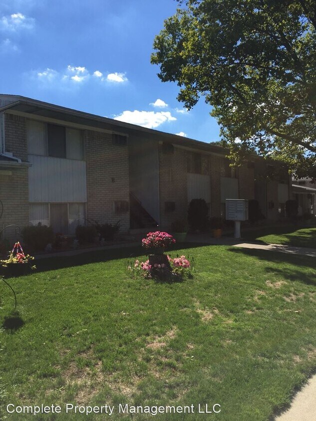 Primary Photo - 30507 Krauter St
