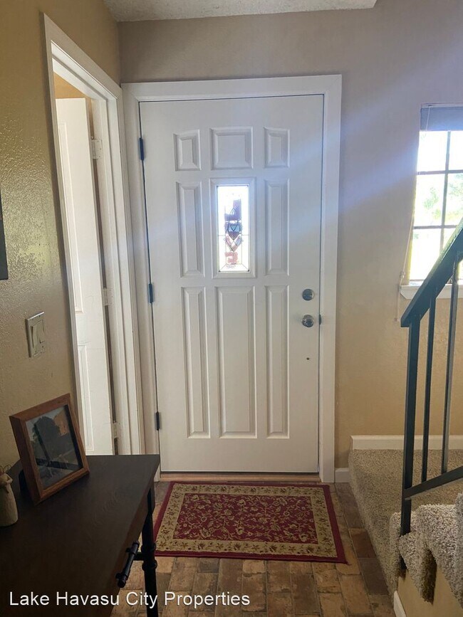 Building Photo - 2 br, 3 bath House - 1566 Palace Way #27