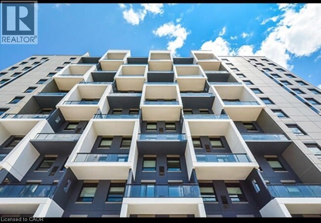 Photo du bâtiment - 460a Belmont Ave W