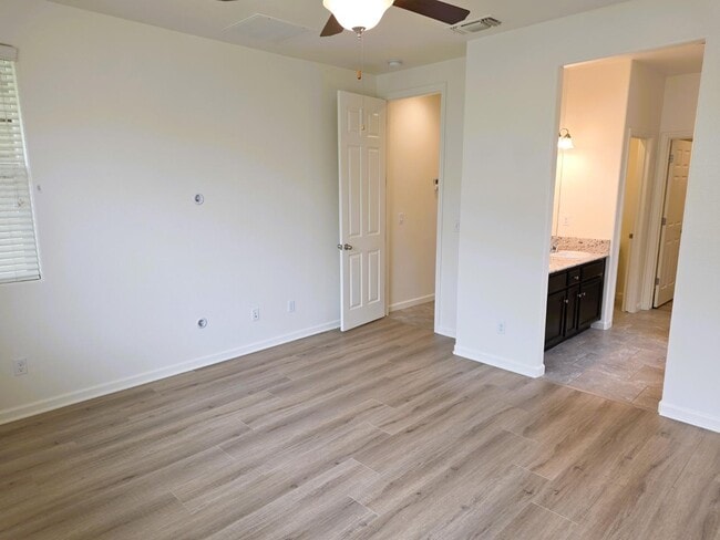 Building Photo - 3421 Del Monte Ave