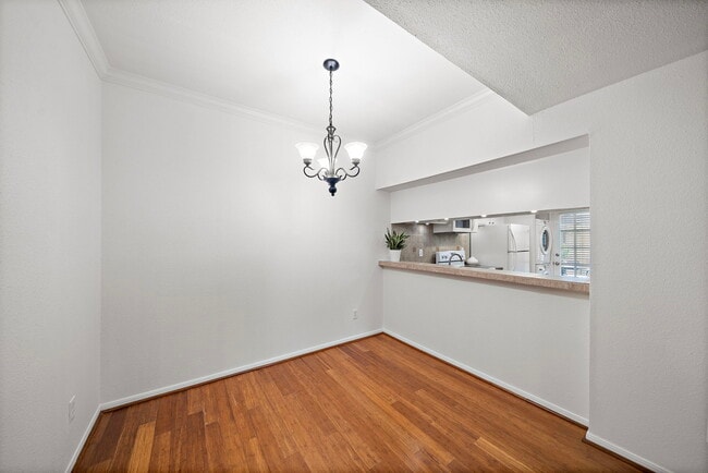 Building Photo - 714 Bering Dr