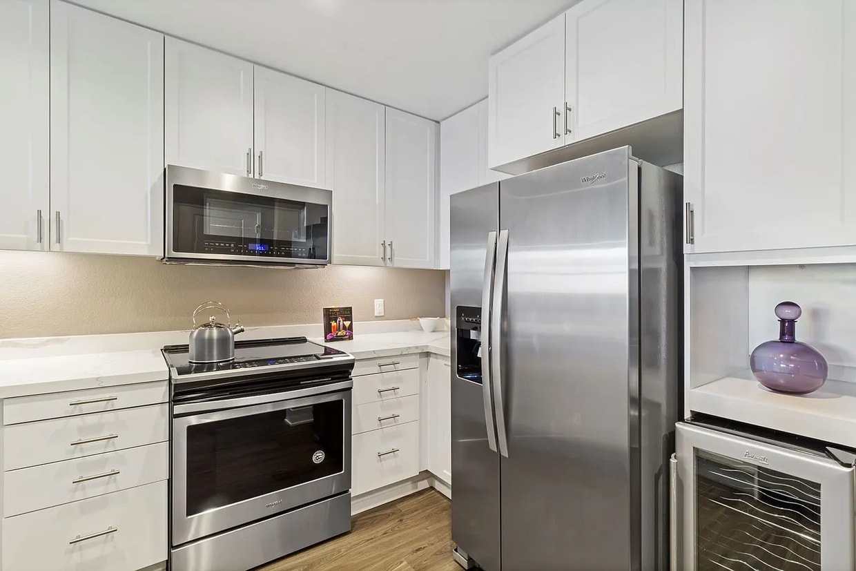 Building Photo - Santana Hts