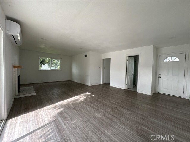 Foto del edificio - 684 N Unruh Ave