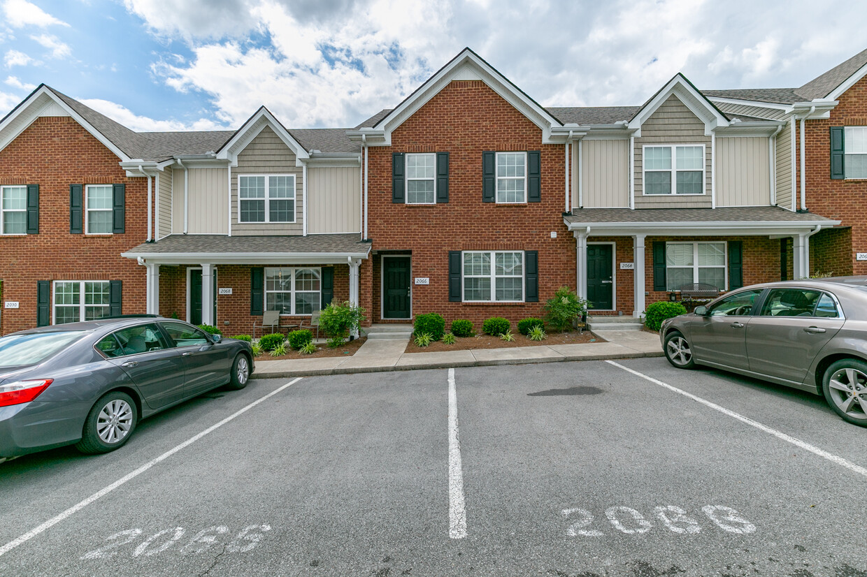 Primary Photo - 2066 Caladonia Way