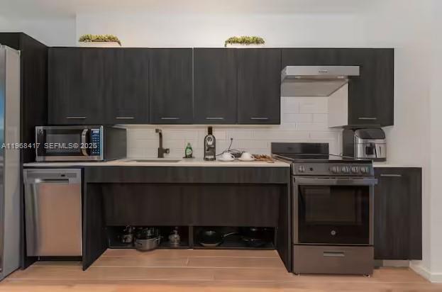 Building Photo - 398 NE 5th St