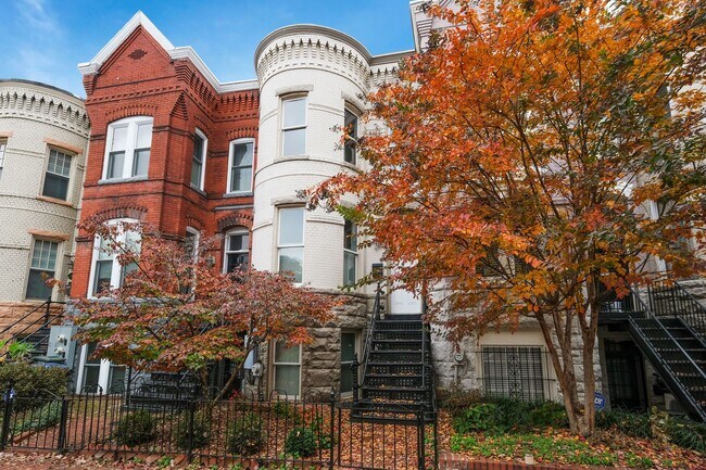 Foto del edificio - 310 9th St NE