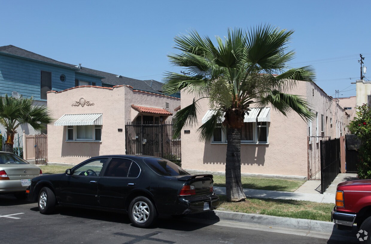 Foto del edificio - 6722 Stafford Ave