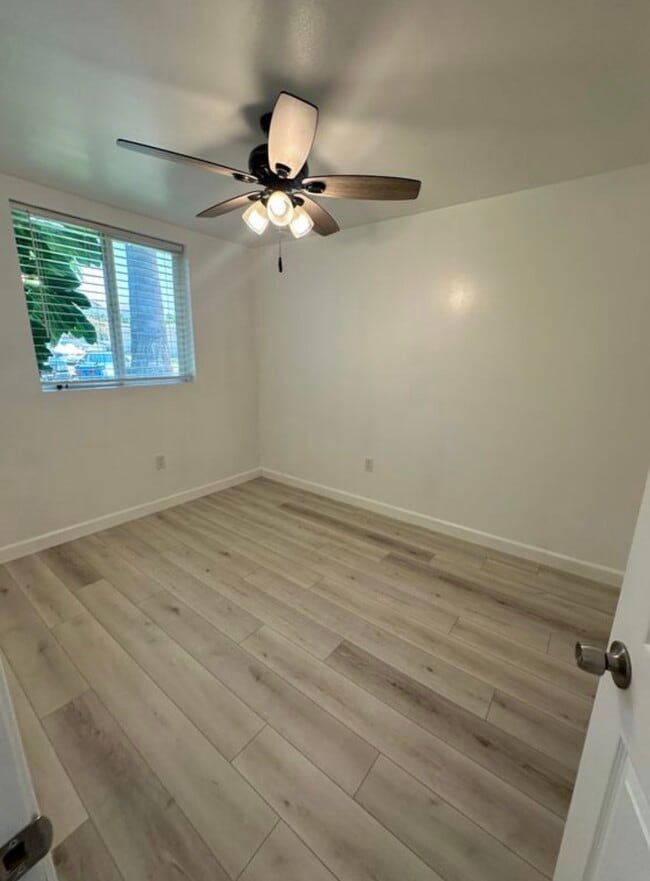 Foto del edificio - 615 Stiteswood Ave