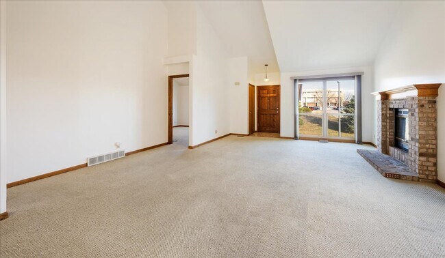 Vaulted Ceilings - 12804 S 28th Ave