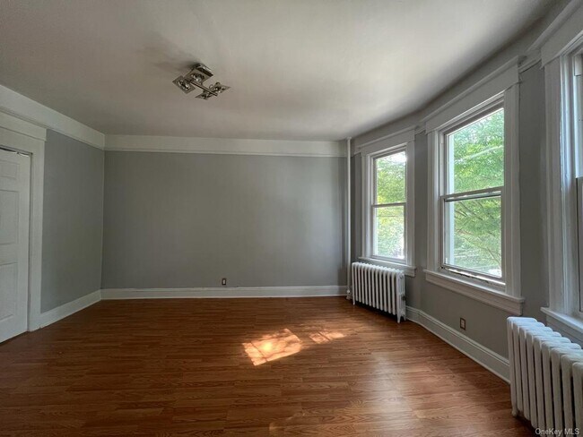 Foto del edificio - 18 Sherman Ave