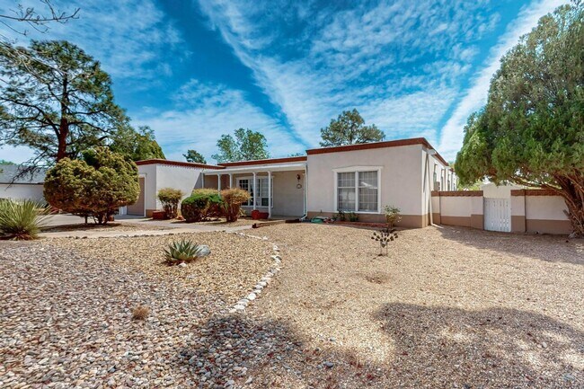 Foto del edificio - 4112 Cherrydale Ct NW