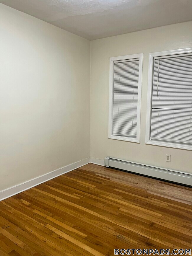 Building Photo - 29 Fessenden St