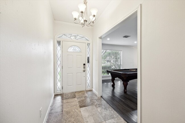 Foto del edificio - 7614 Braesview Ln