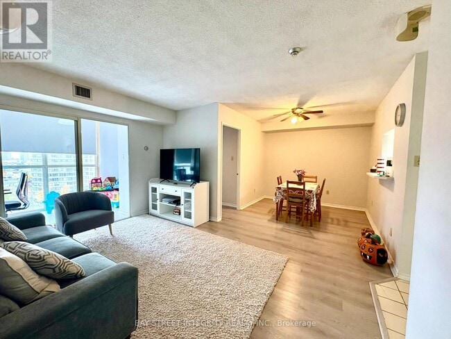 Building Photo - 265 Enfield Pl