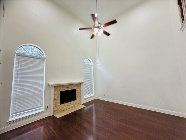 Foto del edificio - 434 Moonlight Way