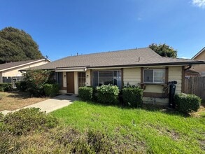 Building Photo - 8820-8822 N Bank Dr
