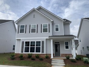 Building Photo - 5192 Parkwood Dr