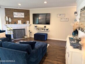 Building Photo - 2111 Waters Edge Dr
