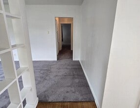 Building Photo - 215 Park St