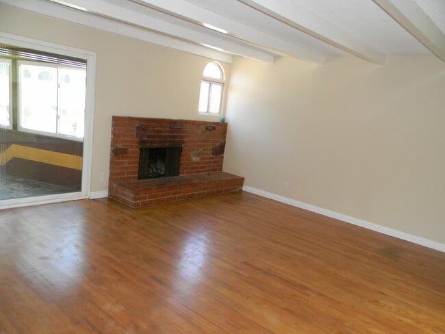 Foto del edificio - 1333 E Orange Grove Ave