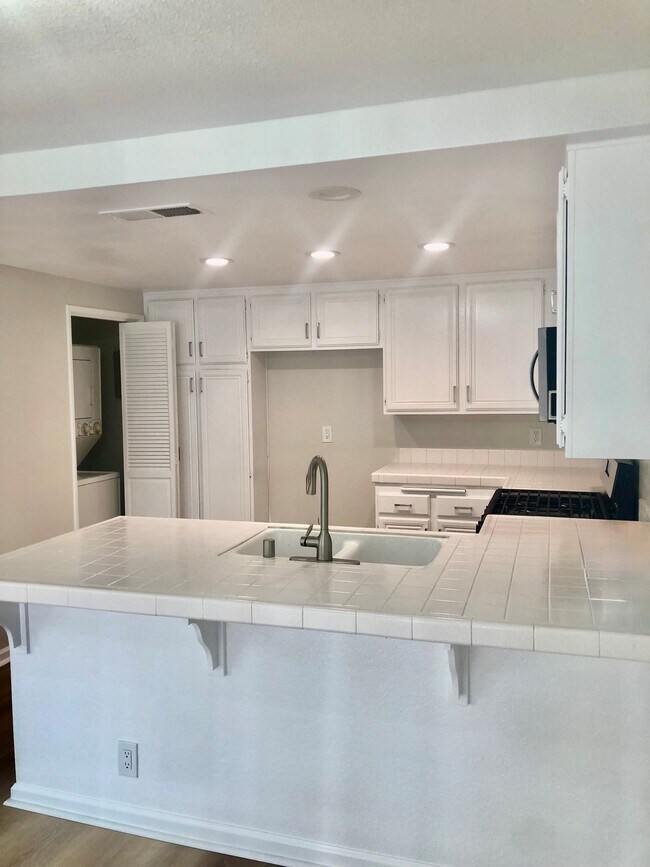 Foto del edificio - 53 Clover Ln