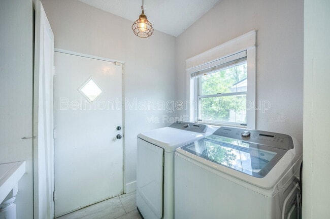 Foto del edificio - 316 Lake Fair Ln