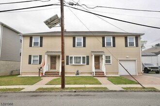 Building Photo - 53 Mt Pleasant Ave