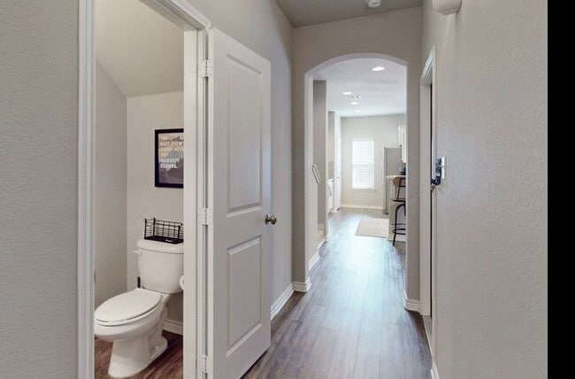 Building Photo - 2836 Papa Bear Dr