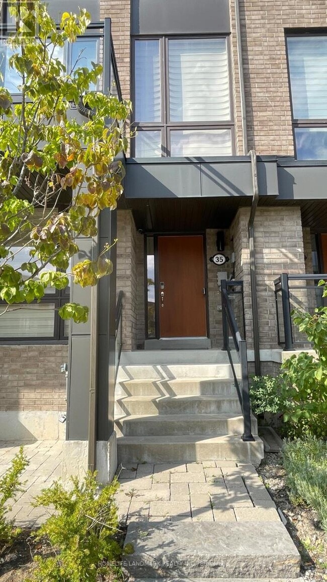 Building Photo - 35 Thorncrest Dr